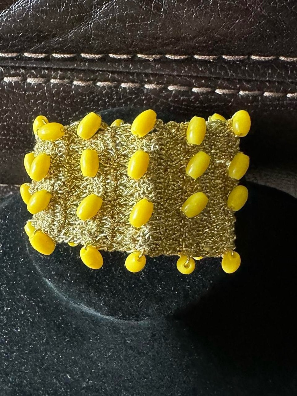 Vintage stretchy very unique yellow bead bracelet.